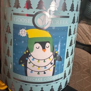 Goose Creek Cheesecake Cookie Candle - Blue and Silver